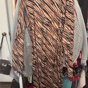 Leith Women's Pull On Long Sleeve Dress in Tiger Print Size XL